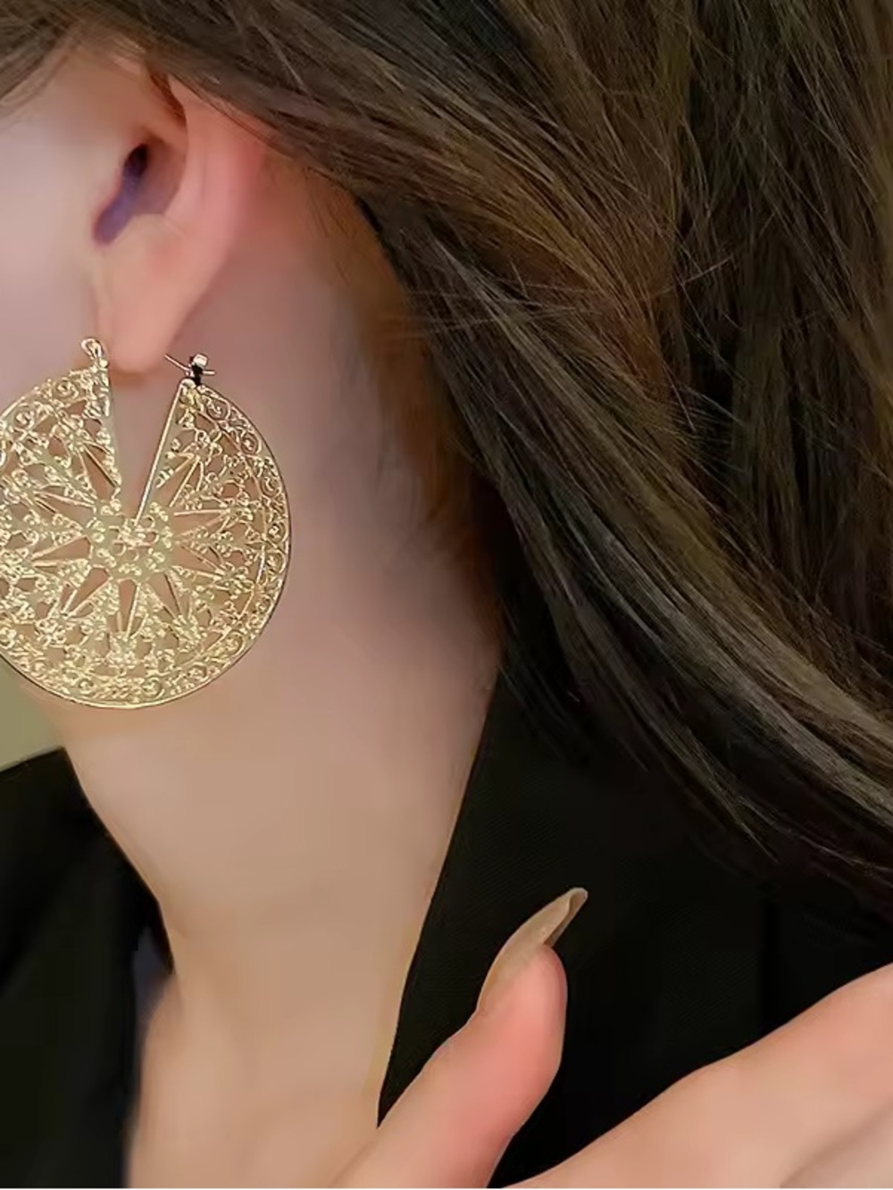 Designers Originals 18K Golf Plate high end Gold Filigree Sunburst Hoop Earrings